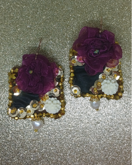 Šité dizajnové náušnice "Slnečná bohyňa"